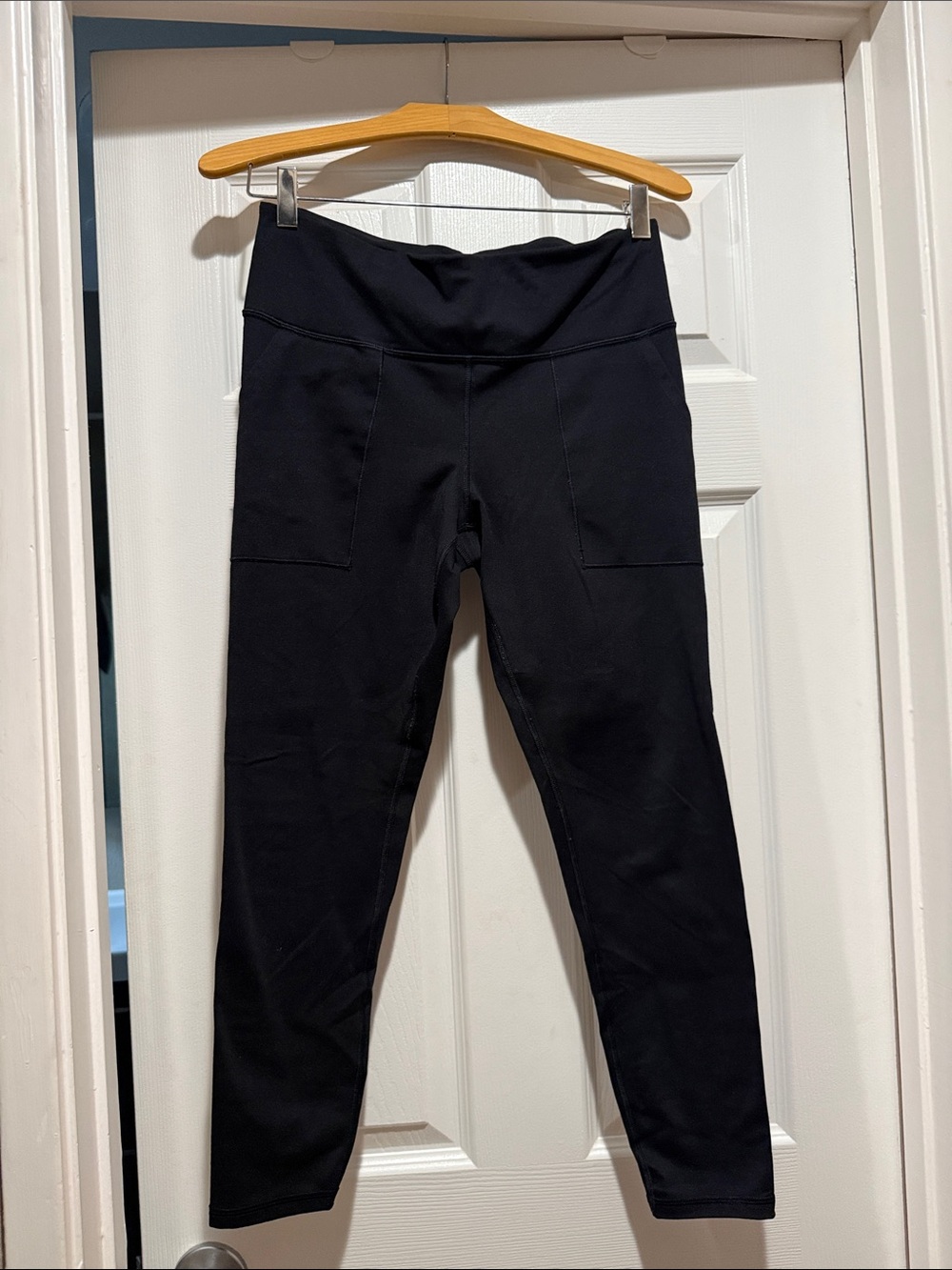 Gap Fit -Women’s Black Active Leggings with High Waist